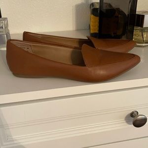 COPY okay condition one shoe does some tears